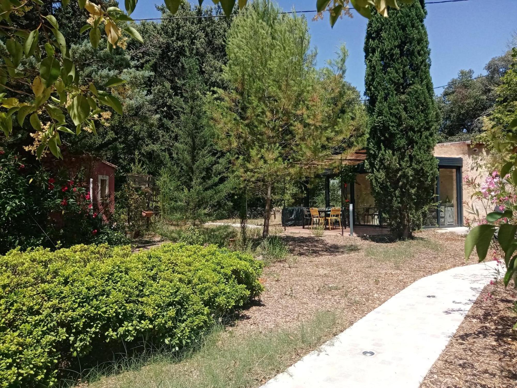 Au Mas Saint Pierre Hotel Pignans Buitenkant foto